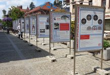 Wystawa plenerowa o witrażach