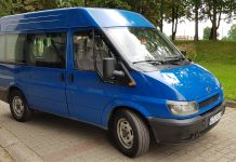 „Dziesiątka” sprzedaje szkolny samochód