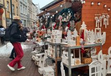 Przedświąteczny handel i kolędowanie