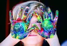 Rodzinne warsztaty artystyczne w Fabryce Sztuk