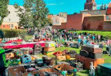 Jesienne handlowanie pod chmurką