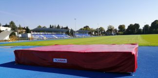 Garaż na materac do skoku o tyczce – do końca marca