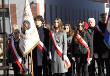 Kwiaty w hołdzie Żołnierzom Wyklętym