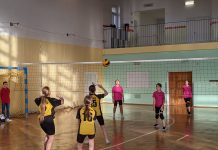 Miejskie Igrzyska Dzieci w siatkarskich czwórkach