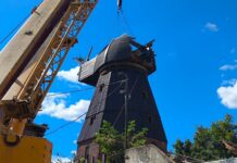 Czapa wiatraka wróciła na miejsce