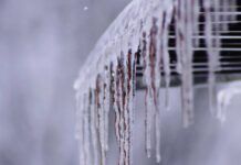 Pamiętajmy o usunięciu śniegu z dachów