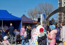 Tradycyjne palmy wielkanocne przyciągnęły tłumy mieszkańców Suchostrzyg