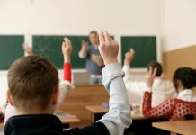 Stypendia szkolne na rok szkolny 2026/2027 – do 15 września można składać wnioski